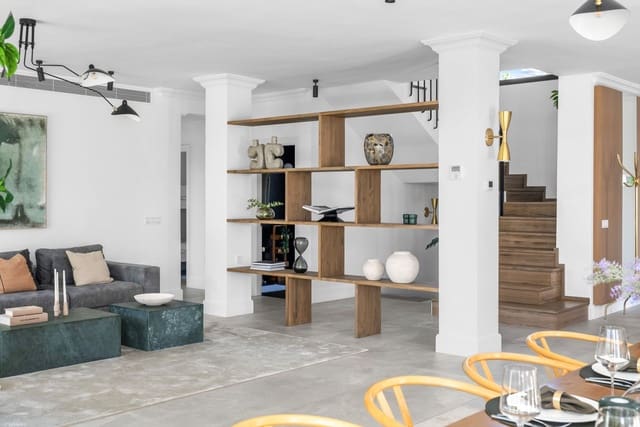 Chalet de 5 habitaciones en Las Brisas, Marbella en venta - 3.495.000 € (Ref: 9312197)