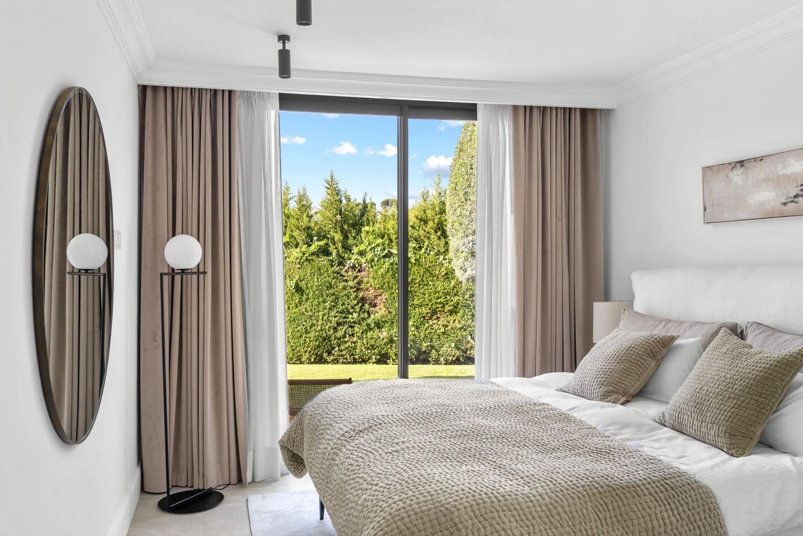 Chalet de 5 habitaciones en Nueva Andalucia en venta - 3.495.000 € (Ref: 9312197)