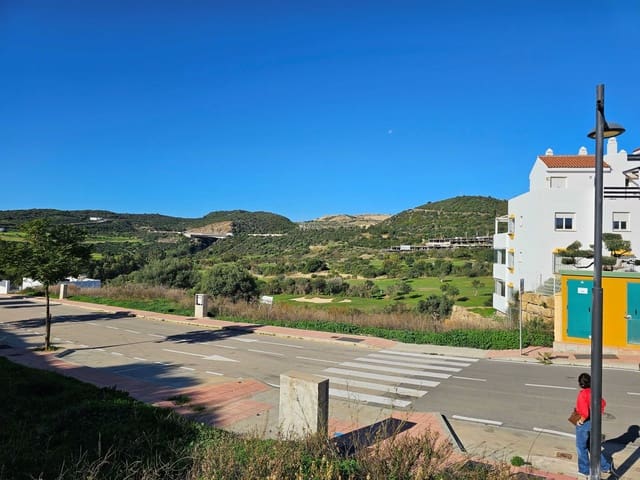 Building Plot for sale in Valle Romano Golf, Estepona - € 220,000 (Ref: 9366795)