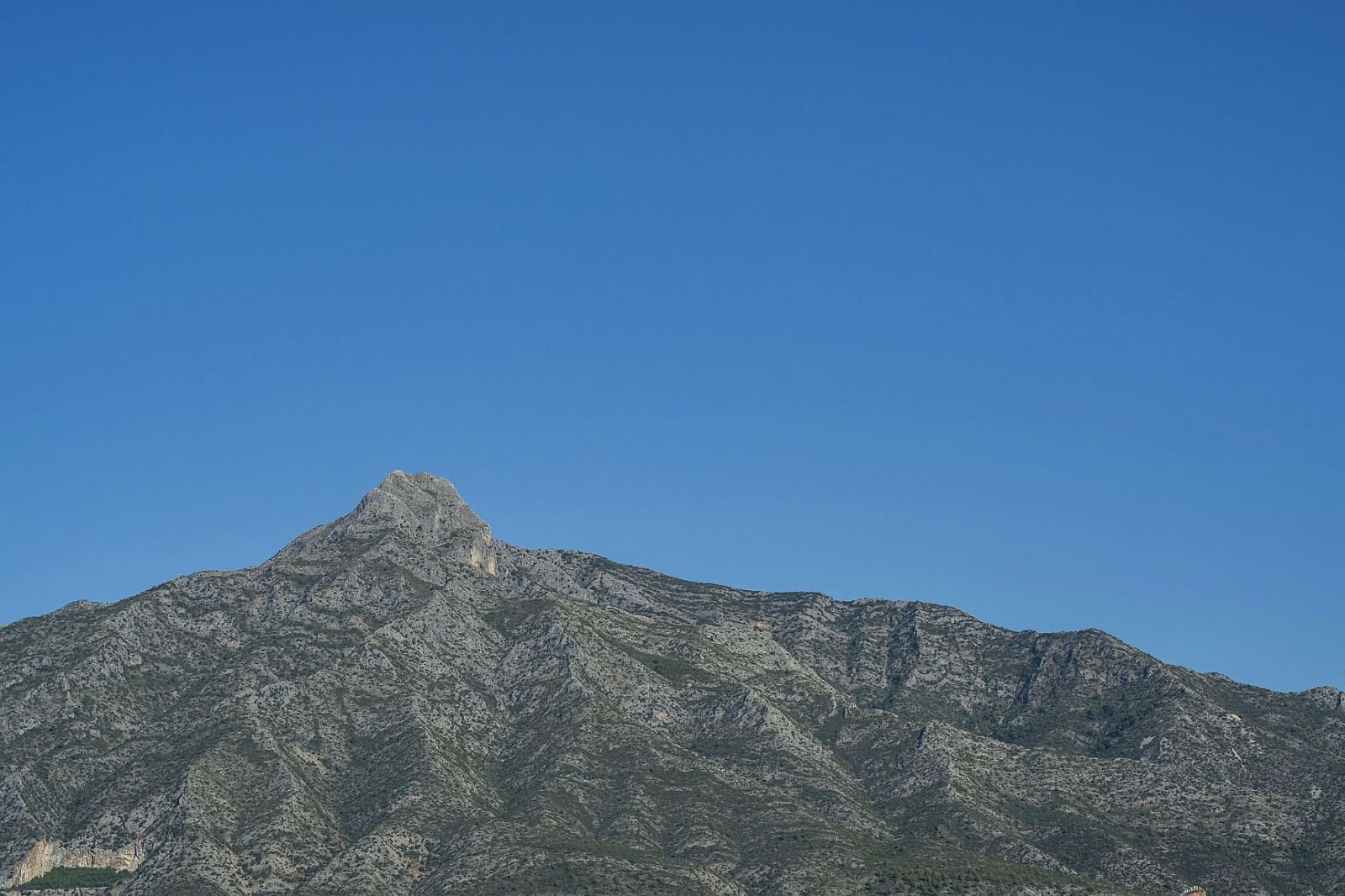 Apartamento de 2 habitaciones en Nueva Andalucia en venta - 495.000 € (Ref: 9410381)