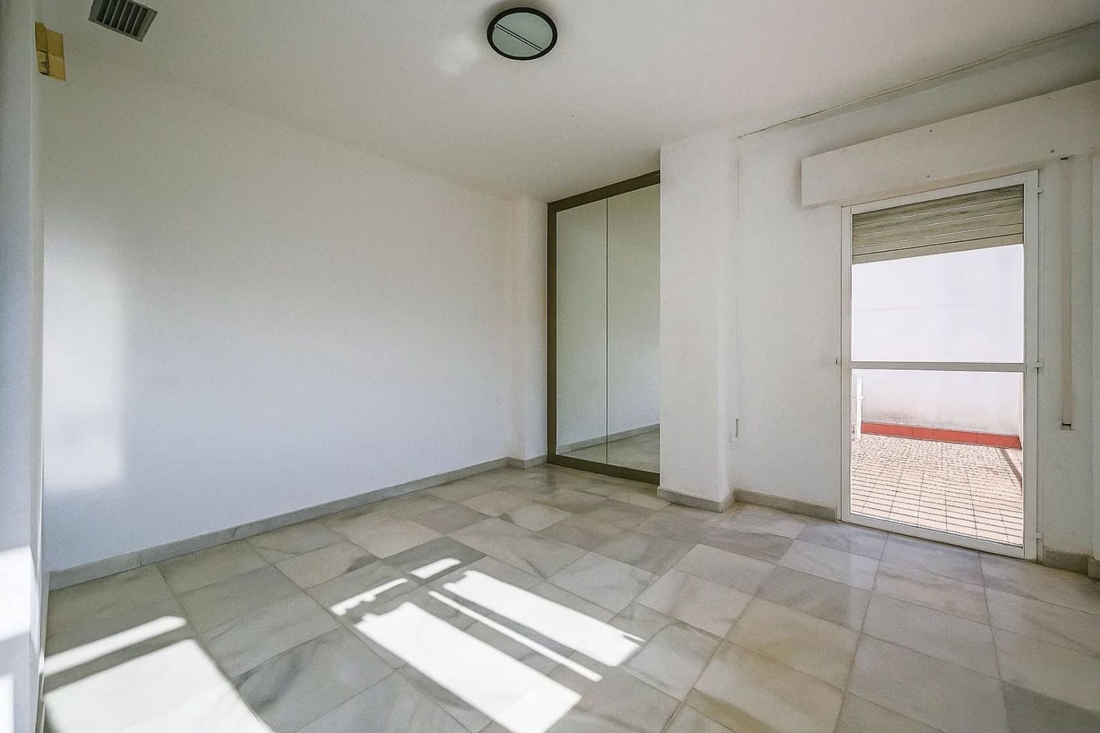 5 slaapkamer Villa te koop in Nueva Andalucia - € 1.600.000 (Ref: 9432853)