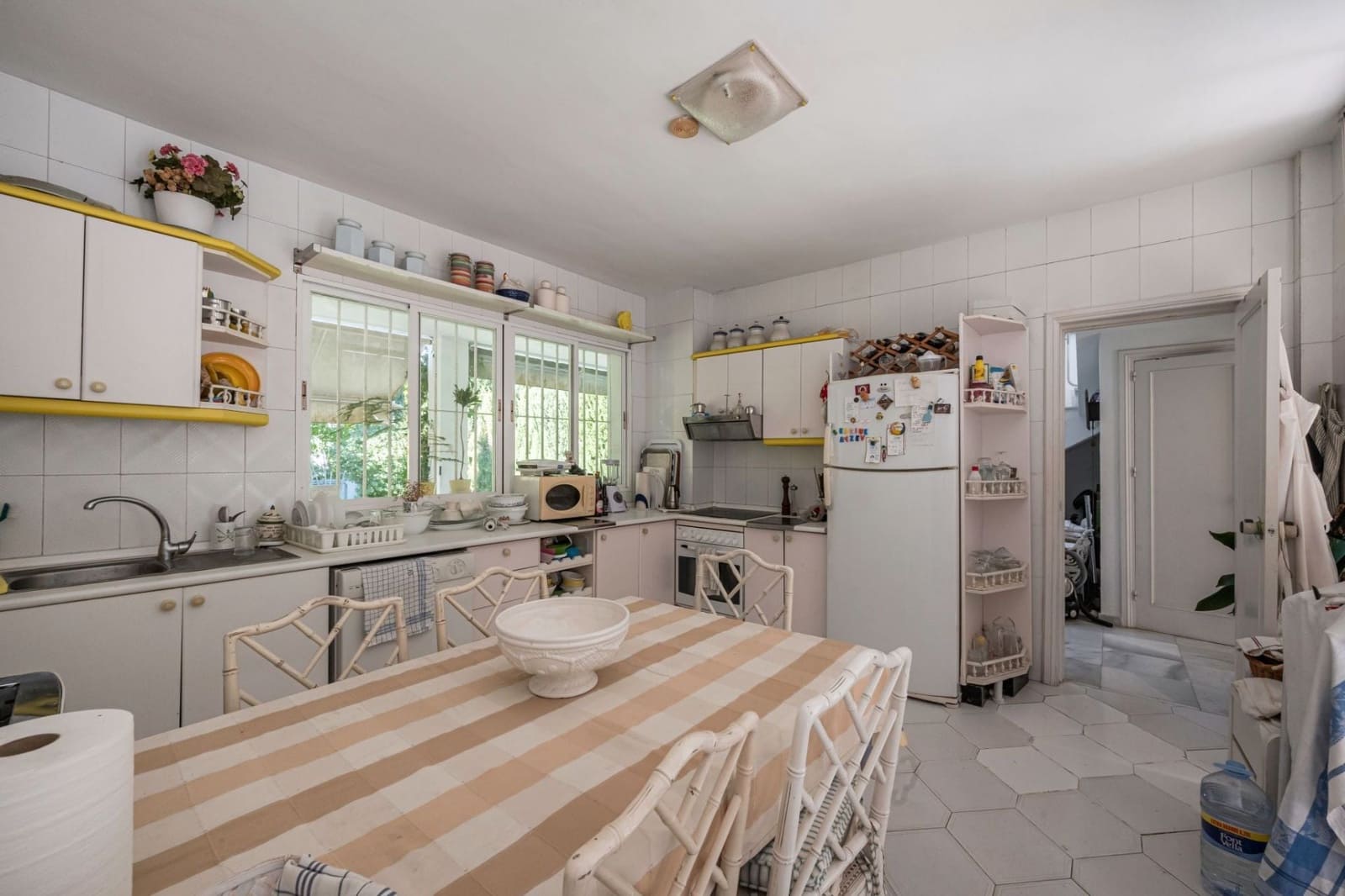 5 slaapkamer Villa te koop in Nueva Andalucia - € 1.600.000 (Ref: 9432853)