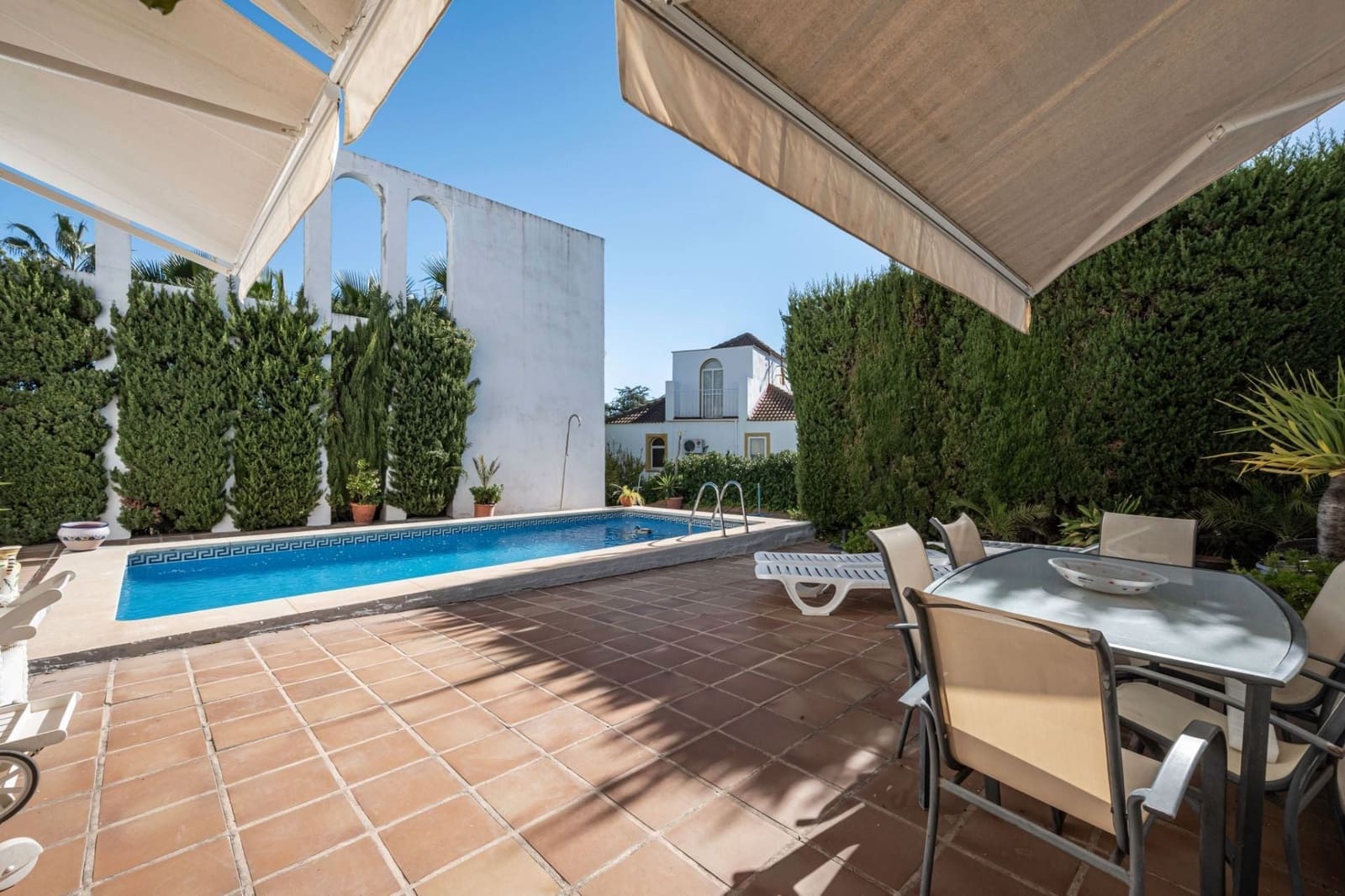 5 slaapkamer Villa te koop in Nueva Andalucia - € 1.600.000 (Ref: 9432853)