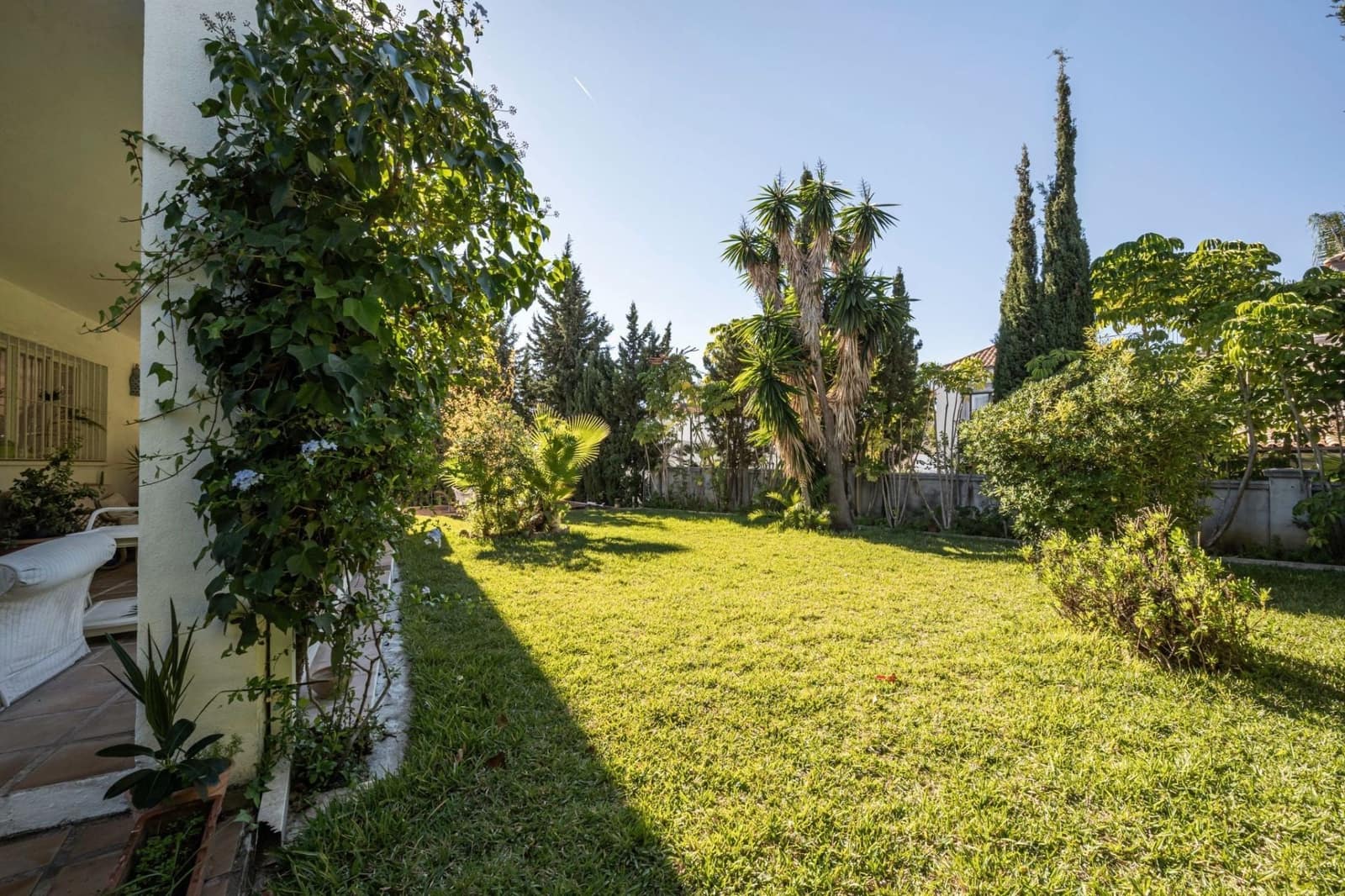 5 slaapkamer Villa te koop in Nueva Andalucia - € 1.600.000 (Ref: 9432853)