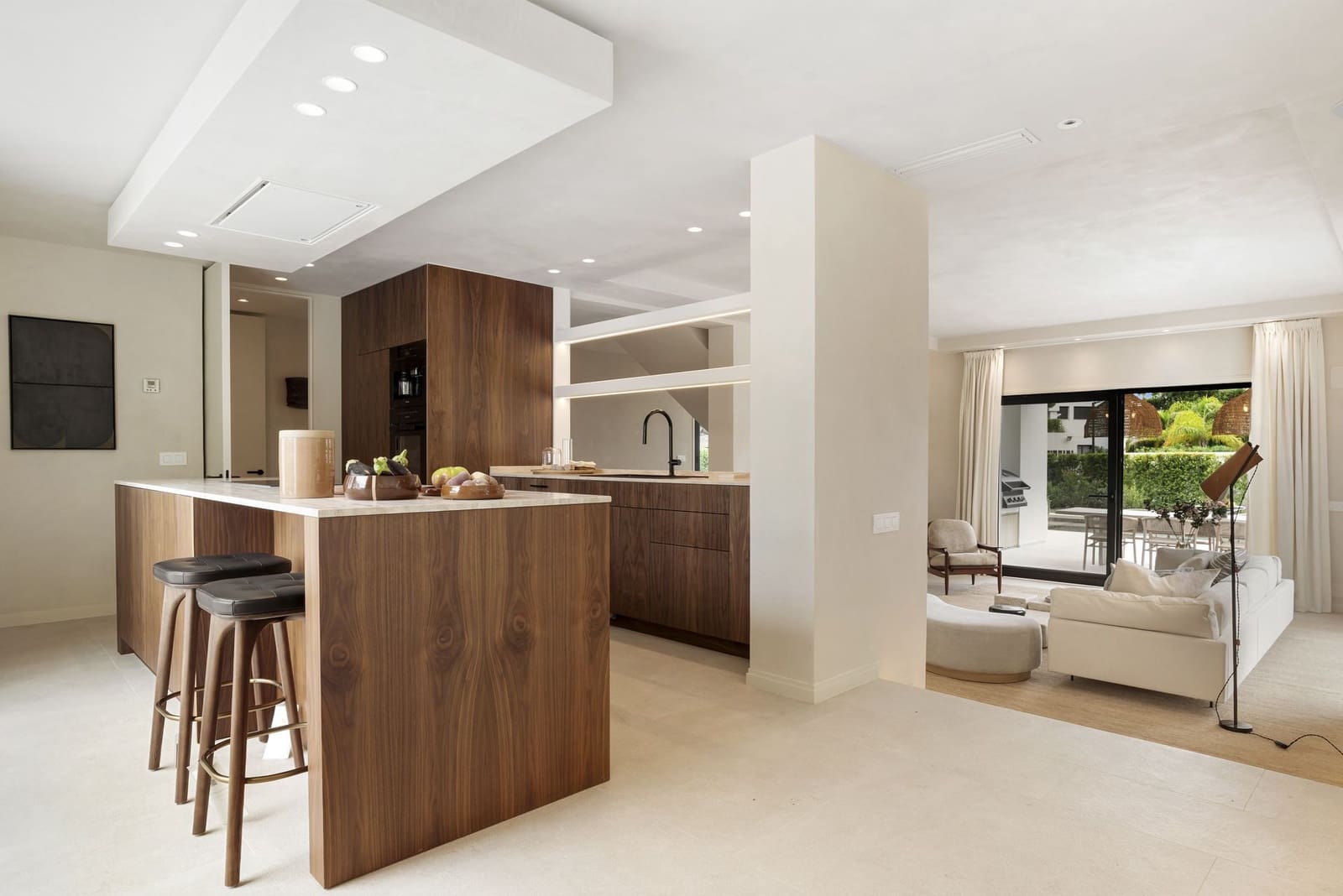 4 bedroom Villa for sale in Benahavis - € 3,450,000 (Ref: 9481539)