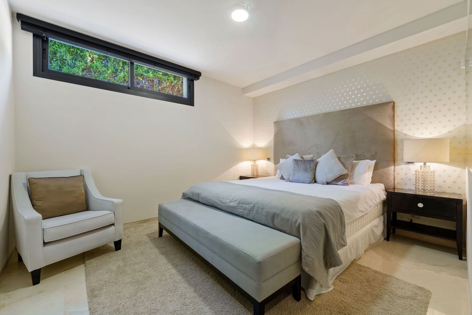 Chalet de 6 habitaciones en Nueva Andalucia en venta - 4.290.000 € (Ref: 9606573)