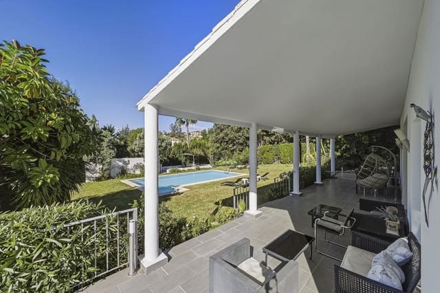 8 sovrum Villa till salu i Aloha Golf, Marbella - 2 250 000 € (Ref: 9618861)