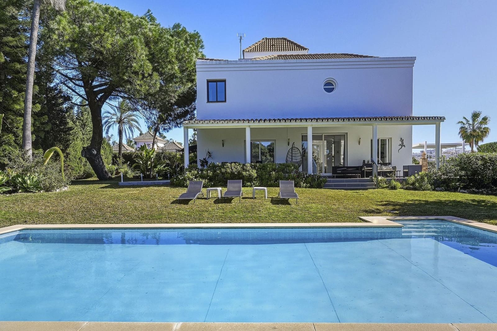 8 chambre Villa/Maison à vendre à Nueva Andalucia - 2 250 000 € (Ref: 9618861)