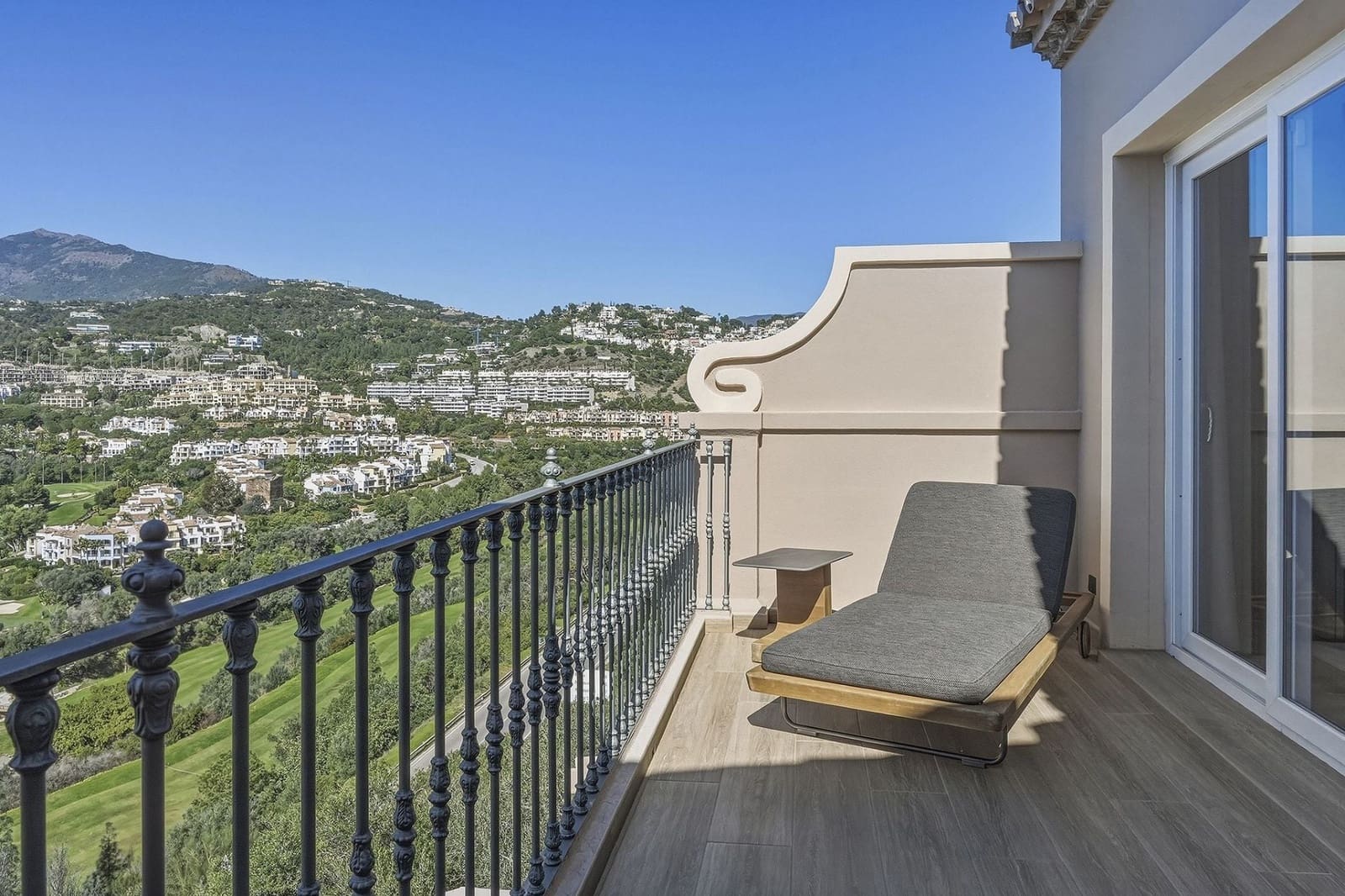 3 sypialnia Dom na sprzedaż w La Quinta - 1 395 000 € (Ref: 9629502)