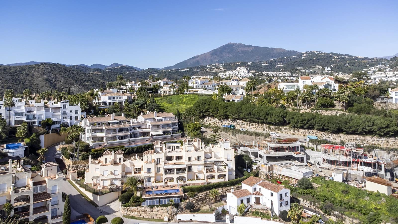 4 slaapkamer Penthouse te koop in Los Arqueros - € 2.650.000 (Ref: 9656867)