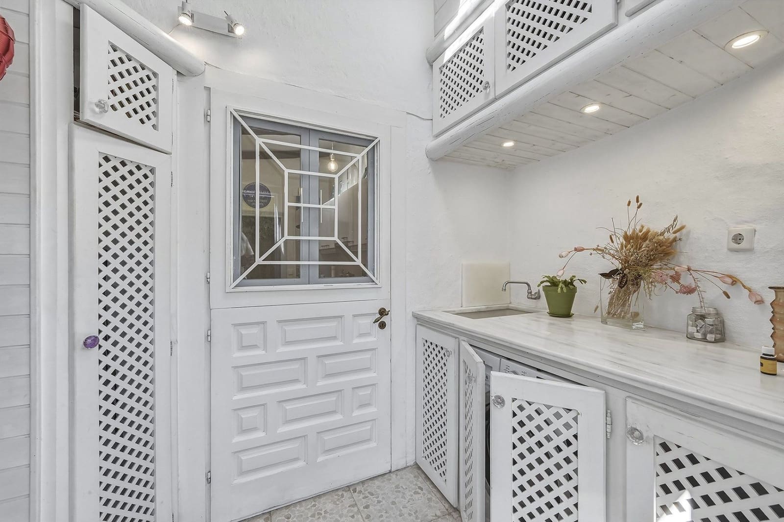 Chalet de 5 habitaciones en Guadalmina en venta - 1.350.000 € (Ref: 9696872)