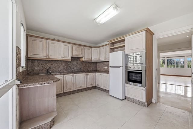 4 soveværelse Byhus til salg i Nueva Andalucia, Marbella - € 625.000 (Ref: 9798511)