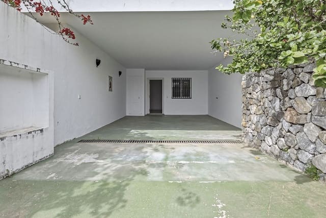 4 soveværelse Byhus til salg i Nueva Andalucia, Marbella - € 625.000 (Ref: 9798511)
