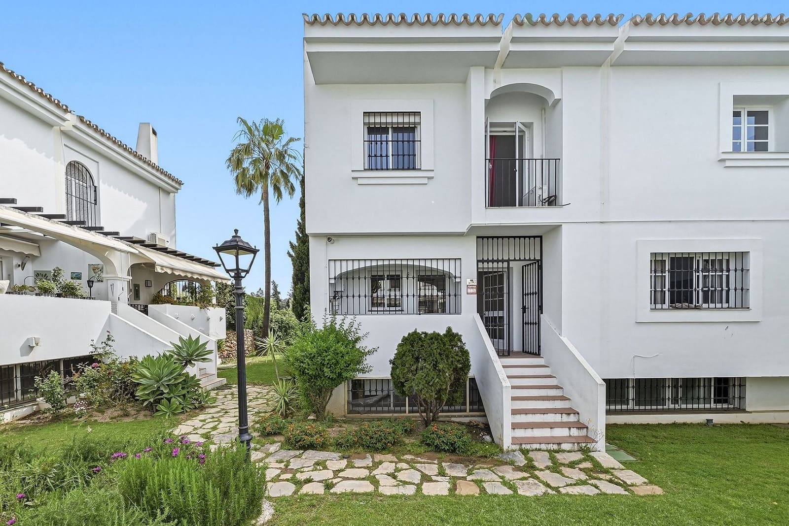 4 sovrum Hus till salu i Nueva Andalucia - 625 000 € (Ref: 9798511)