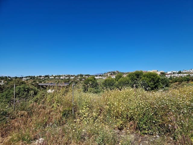 Building Plot for sale in Los Naranjos, Marbella - € 2,249,000 (Ref: 9833144)