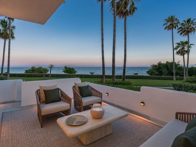 3 makuuhuone Huoneisto myytävänä paikassa Estepona mukana uima-altaan - 2 995 000 € (Ref: 9854745)