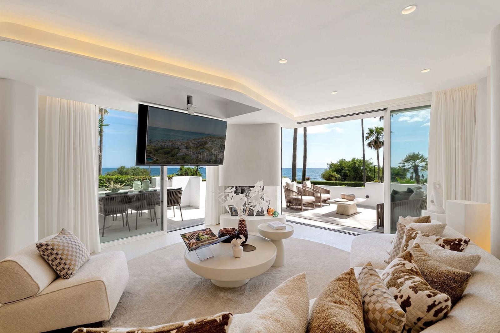 3 makuuhuone Huoneisto myytävänä paikassa Estepona mukana uima-altaan - 2 995 000 € (Ref: 9854745)