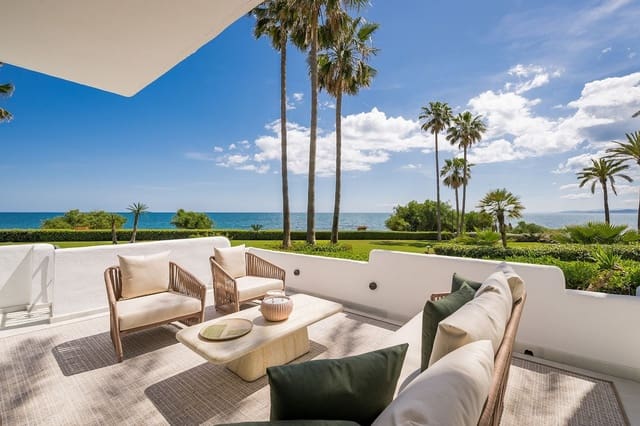 3 makuuhuone Huoneisto myytävänä paikassa Estepona mukana uima-altaan - 2 995 000 € (Ref: 9854745)