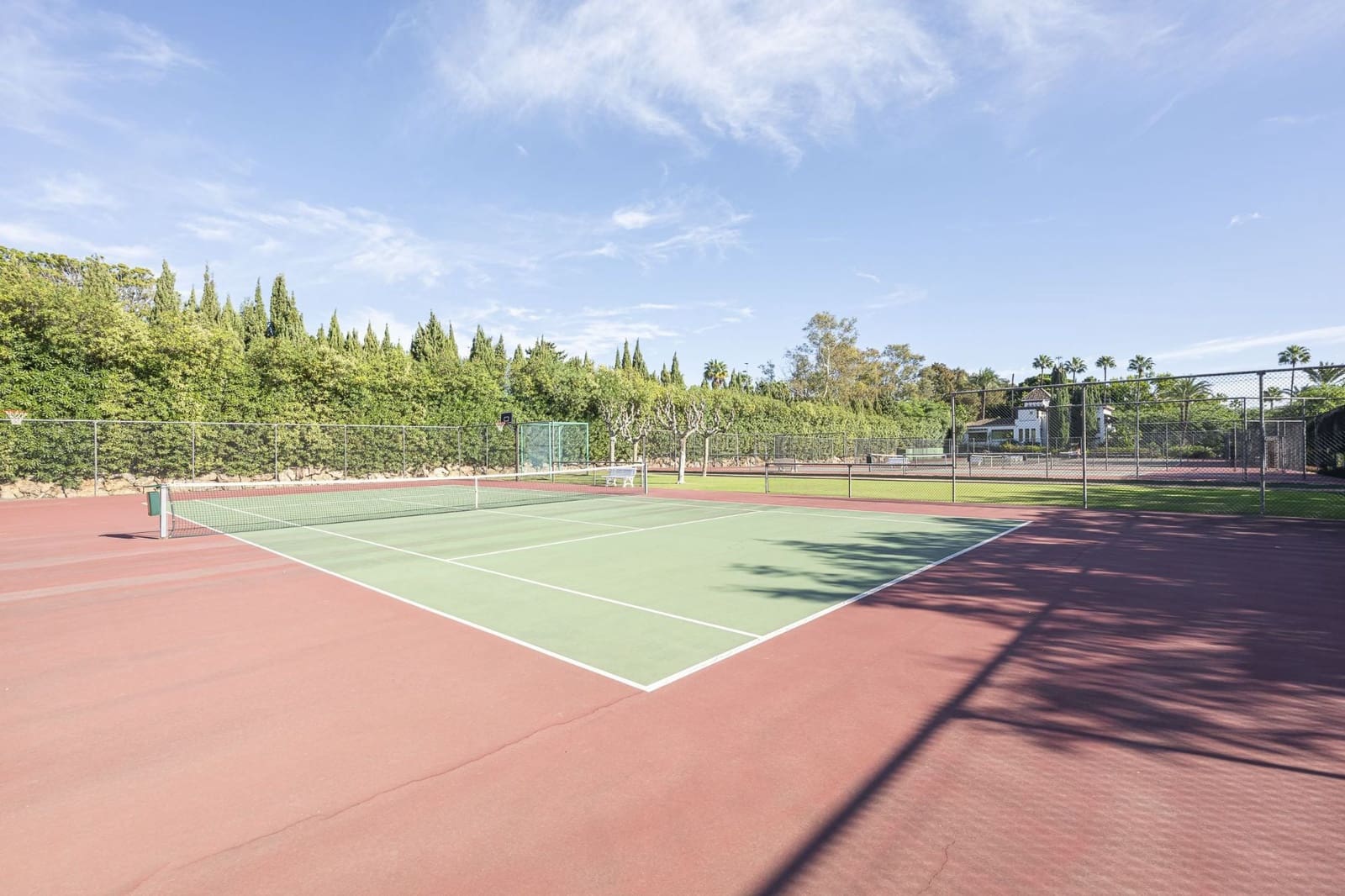3 makuuhuone Huoneisto myytävänä paikassa Estepona mukana uima-altaan - 2 995 000 € (Ref: 9854745)