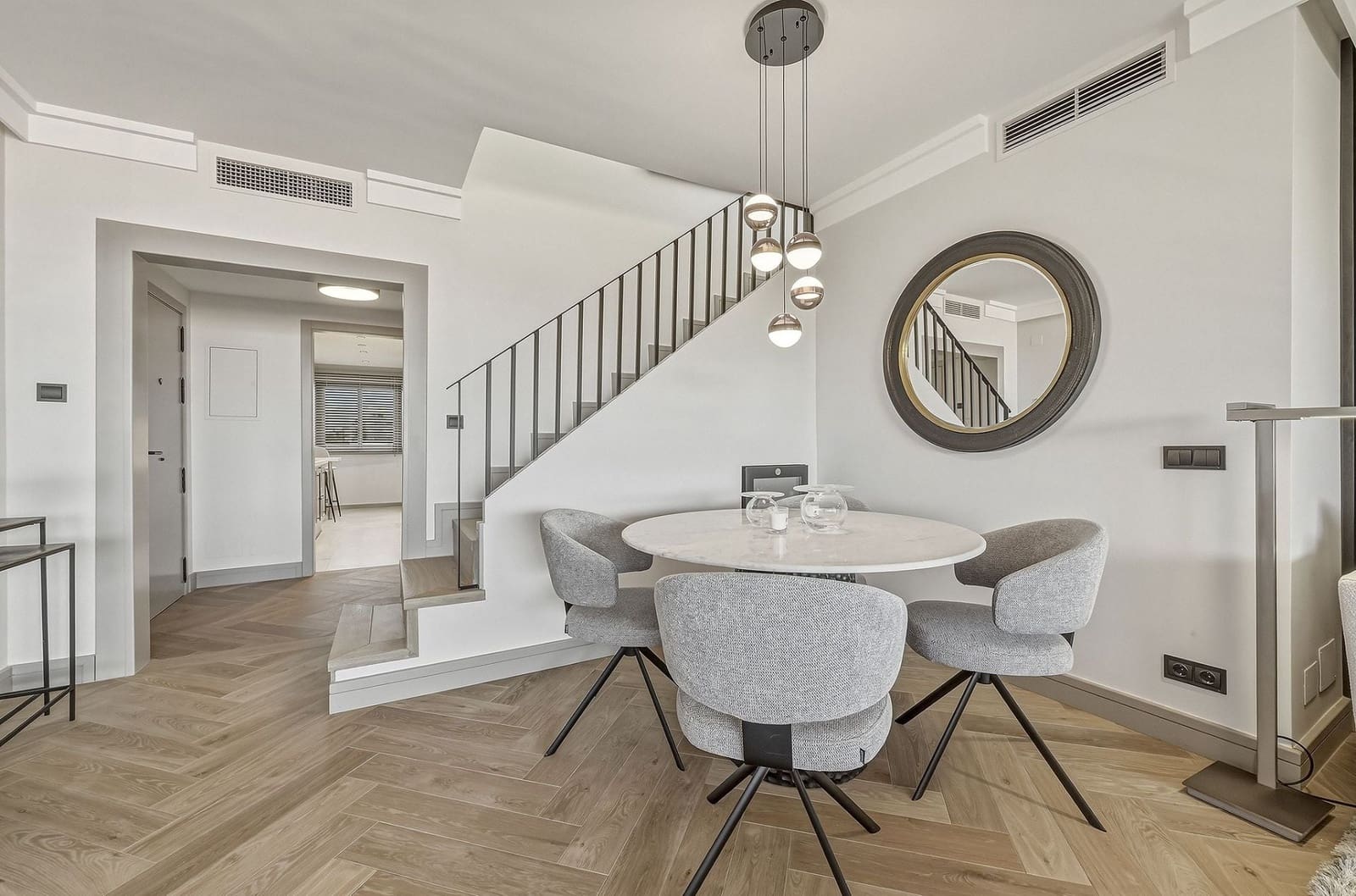 3 sypialnia Penthouse na sprzedaż w New Golden Mile z basenem garażem - 1 295 000 € (Ref: 9984189)