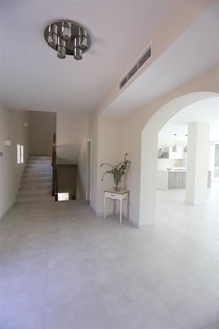 4 soverom Villa til salgs i Rodeo Alto - Guadaiza - La Campana, Marbella med svømmebasseng garasje - € 3 500 000 (Ref: 9990095)