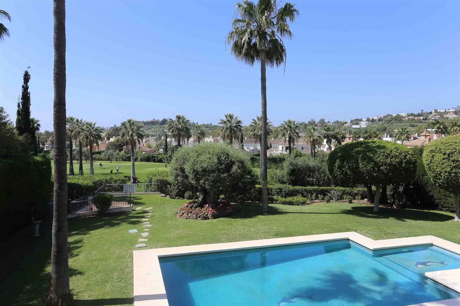 4 bedroom Villa for sale in Nueva Andalucia with pool garage - € 3,500,000 (Ref: 9990095)