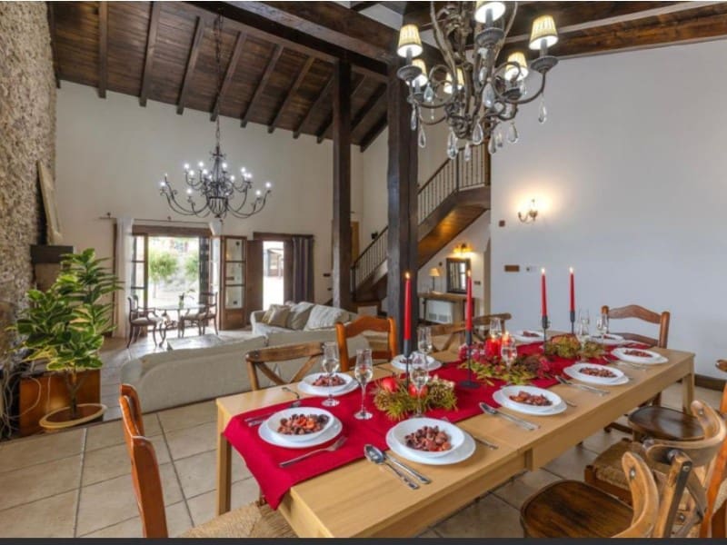 4 bedroom Villa for sale in Catral with pool garage - € 710,000 (Ref: 10075472)