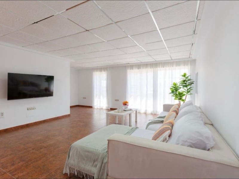 4 bedroom Villa for sale in Catral with pool garage - € 710,000 (Ref: 10075472)