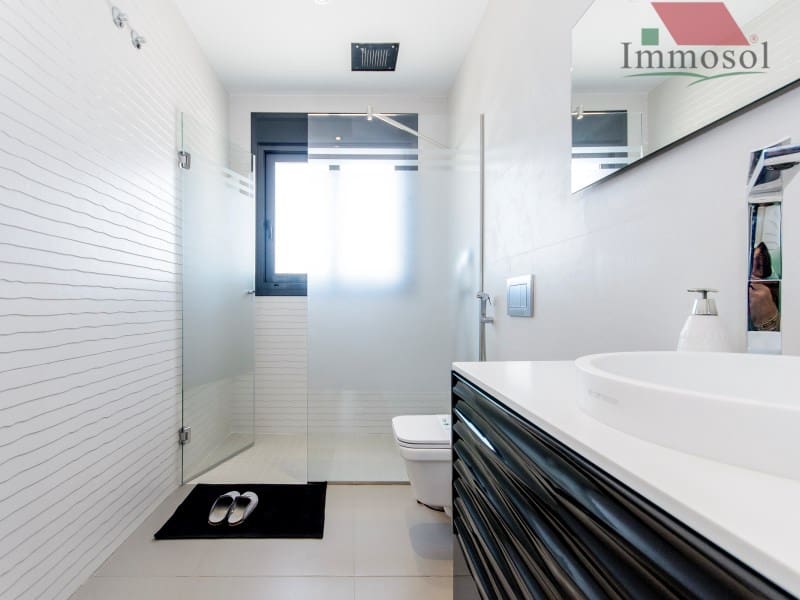 3 bedroom Villa for sale in Campoamor with pool - € 1,175,000 (Ref: 5235920)