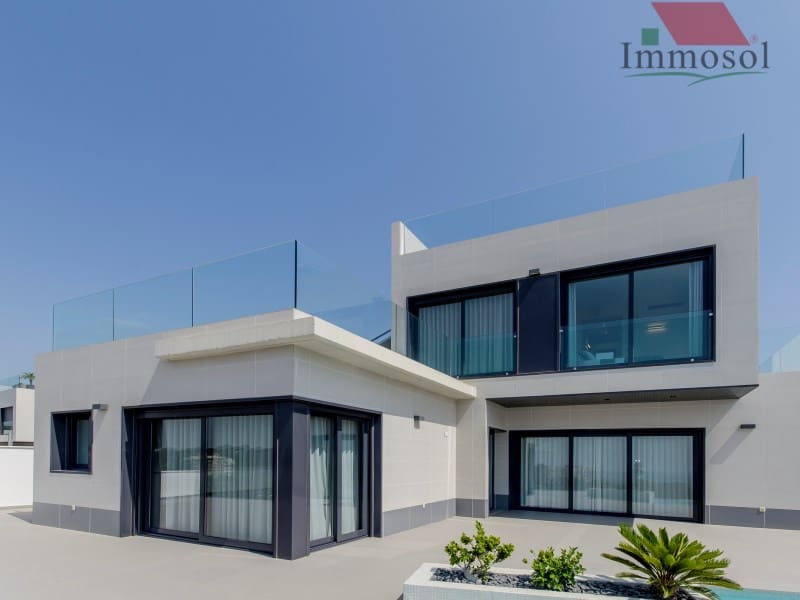 3 bedroom Villa for sale in Campoamor with pool - € 1,175,000 (Ref: 5235920)