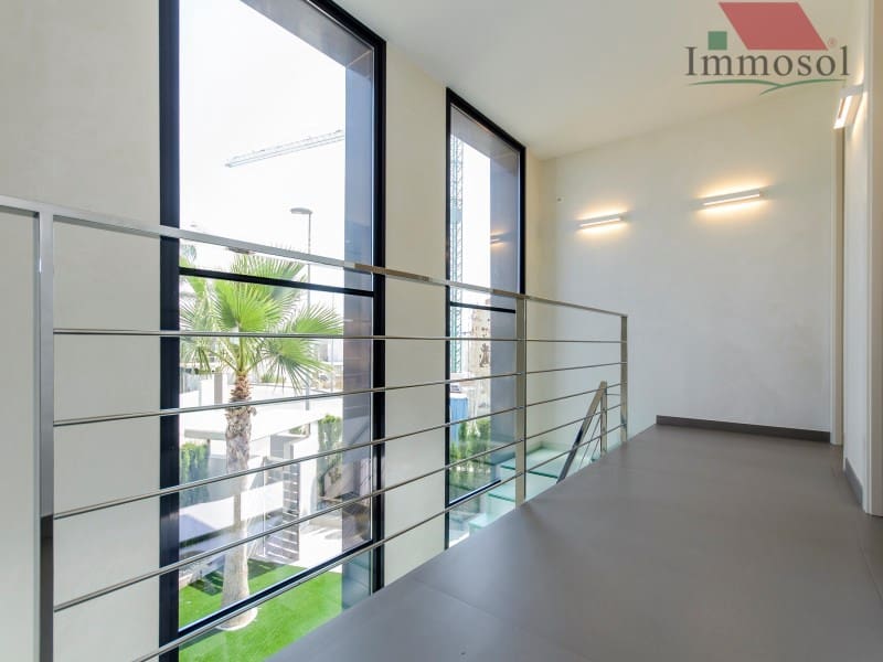 3 bedroom Villa for sale in Campoamor with pool - € 1,175,000 (Ref: 5235920)