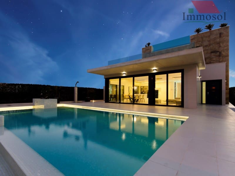 4 bedroom Villa for sale in Campoamor with pool - € 1,175,000 (Ref: 5235945)