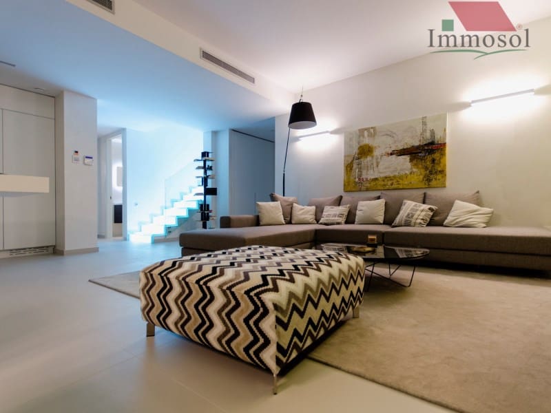 4 bedroom Villa for sale in Campoamor with pool - € 1,175,000 (Ref: 5235945)