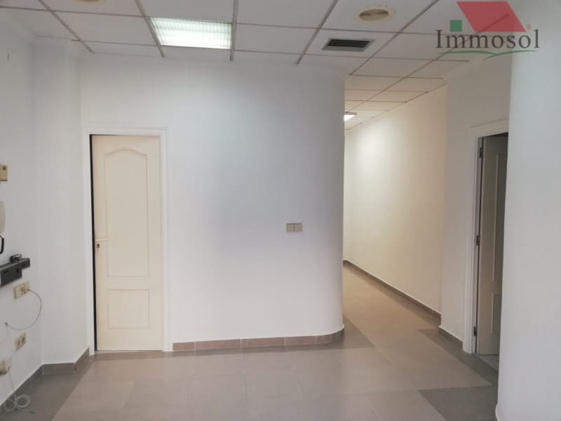 Kontor til leje i Almoradi - € 600 (Ref: 6085090)