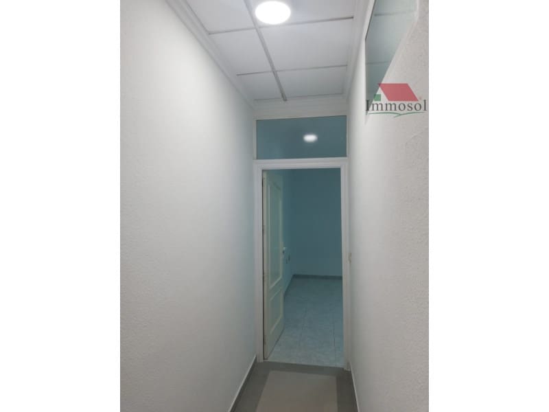 Kontor til leje i Almoradi - € 600 (Ref: 6085090)