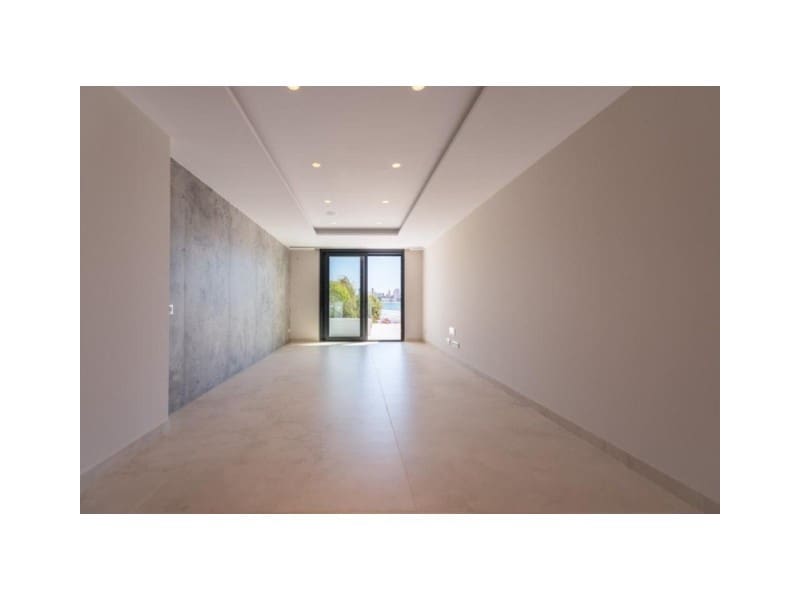 3 bedroom Apartment for sale in Benidorm with pool garage - € 1,650,000 (Ref: 6115553)