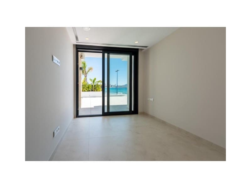 3 bedroom Apartment for sale in Benidorm with pool garage - € 1,650,000 (Ref: 6115553)