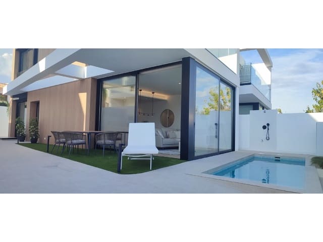 3 bedroom Villa for sale in Torre de la Horadada, Pilar de la Horadada with garage - € 628,000 (Ref: 6804883)