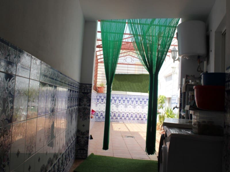 4 soverom Villa til salgs i Almoradi med garasje - € 320 000 (Ref: 6998806)