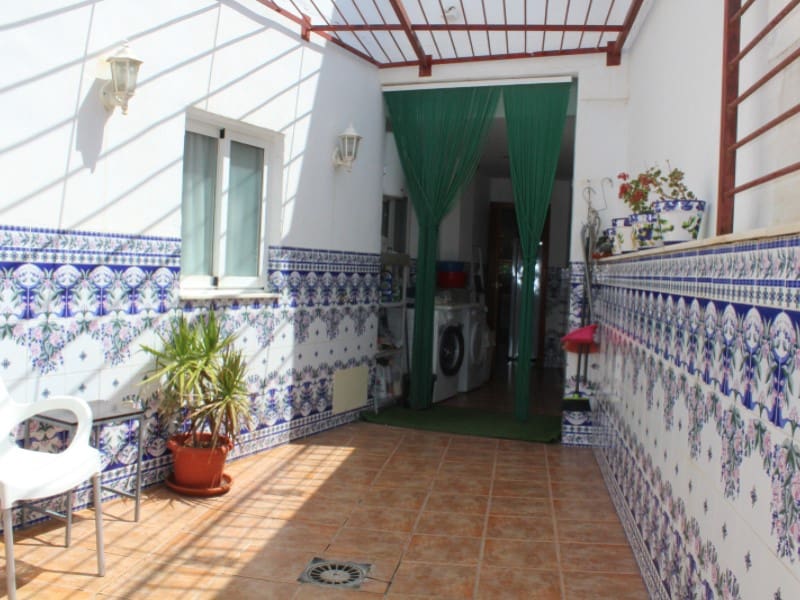 4 soverom Villa til salgs i Almoradi med garasje - € 320 000 (Ref: 6998806)