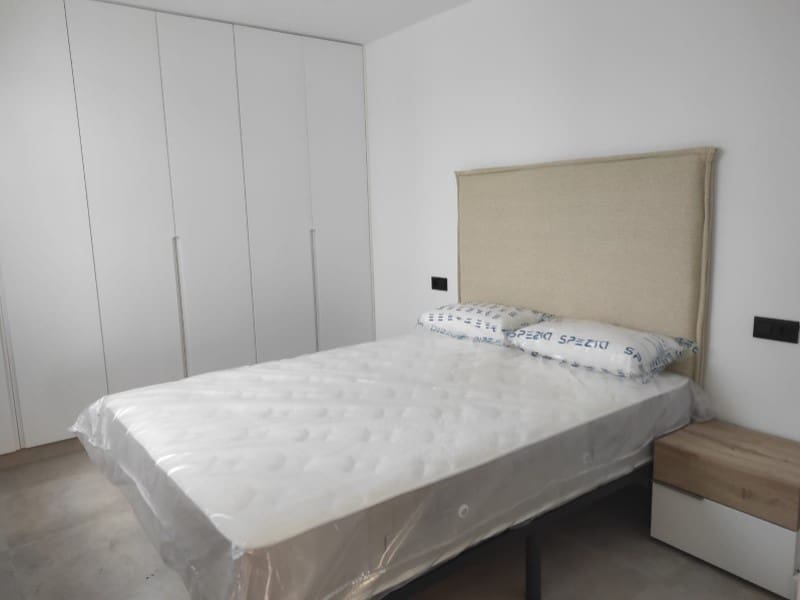 3 makuuhuone Huoneisto myytävänä paikassa Torrevieja mukana 
autotalli - 349 000 € (Ref: 7115881)