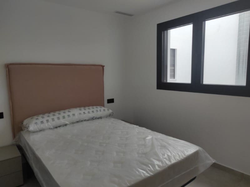 3 makuuhuone Huoneisto myytävänä paikassa Torrevieja mukana 
autotalli - 349 000 € (Ref: 7115881)