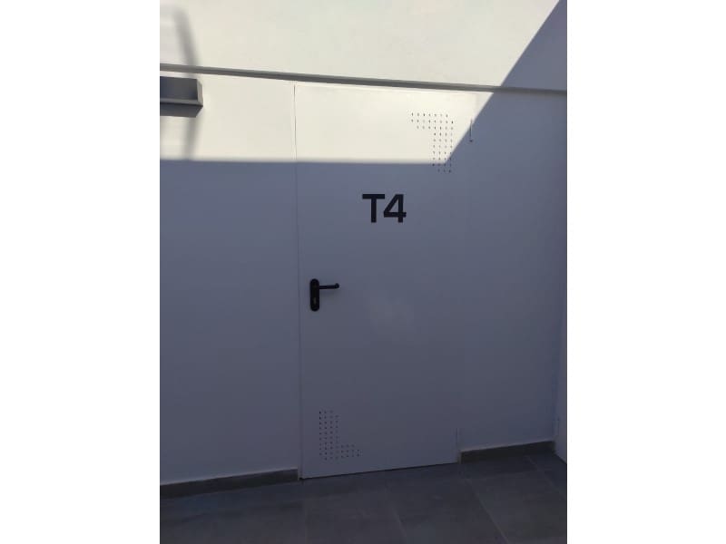 3 makuuhuone Huoneisto myytävänä paikassa Torrevieja mukana 
autotalli - 349 000 € (Ref: 7115881)