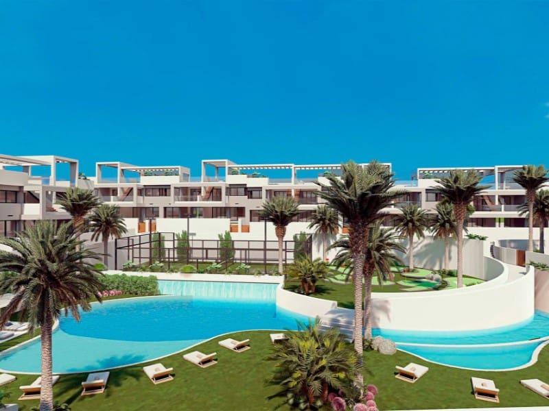 2 soveværelse Bungalow til salg i Torrevieja med swimmingpool garage - € 259.900 (Ref: 7168602)