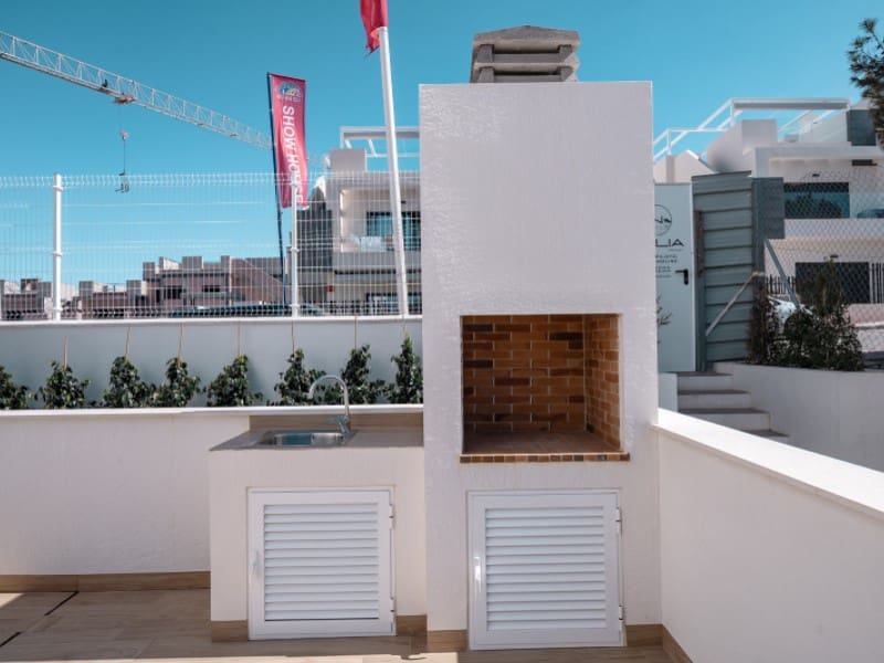 2 soveværelse Bungalow til salg i Torrevieja med swimmingpool garage - € 259.900 (Ref: 7168602)