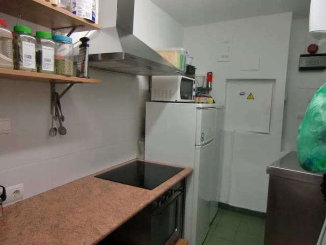 Restaurant/Bar for sale in Ensanche - Diputacion, Alicante / Alacant city - € 150,000 (Ref: 7624509)