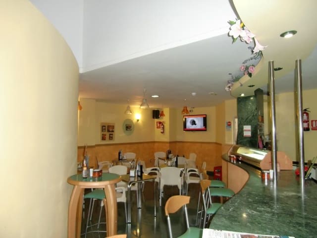 Restaurant/Bar for sale in Ensanche - Diputacion, Alicante / Alacant city - € 150,000 (Ref: 7624509)