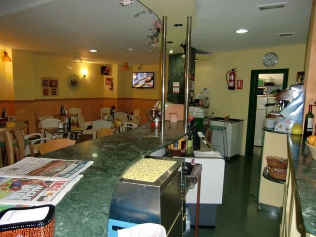 Restaurant/Bar for sale in Ensanche - Diputacion, Alicante / Alacant city - € 150,000 (Ref: 7624509)