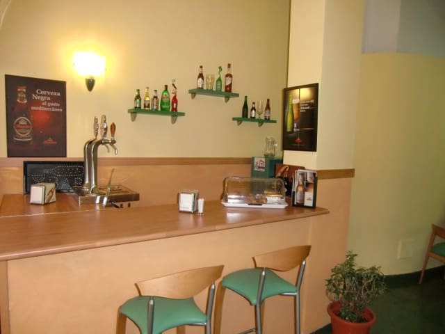 Restaurant/Bar for sale in Ensanche - Diputacion, Alicante / Alacant city - € 150,000 (Ref: 7624509)