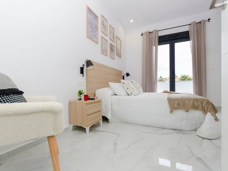 3 sovrum Villa till salu i Torrevieja - 385 000 € (Ref: 8076820)